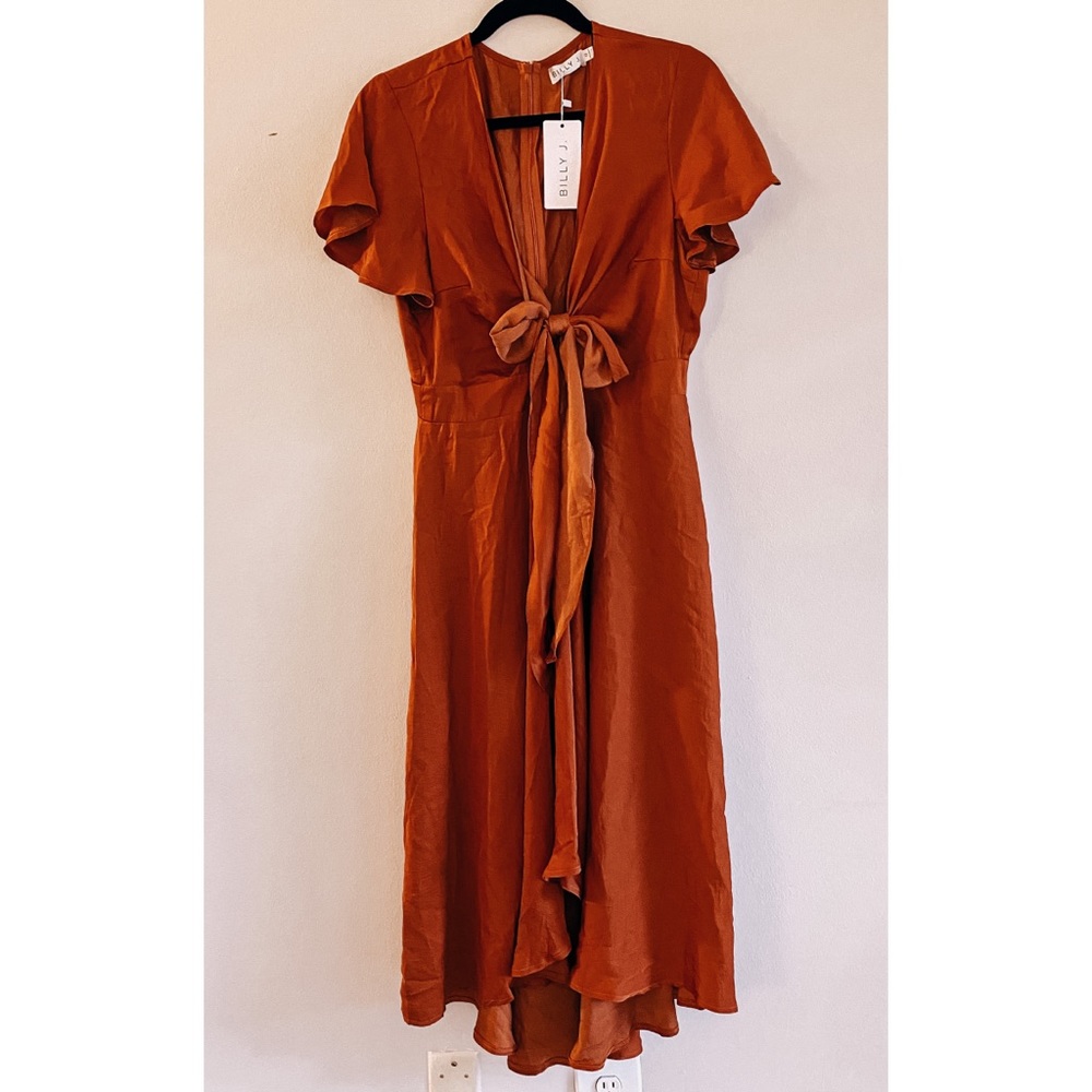 Billy J boutique Front-tie midi dress in rust